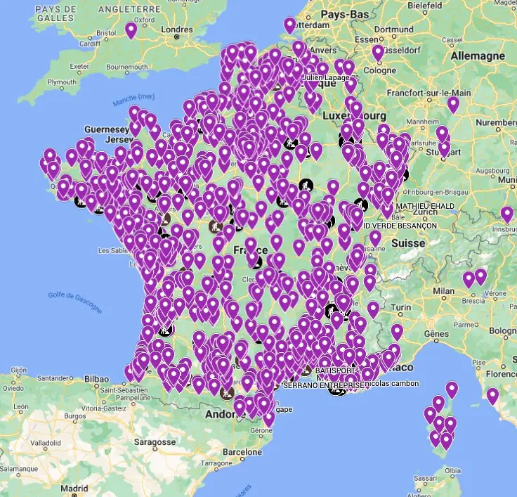 carte de France avec de nombreux points violet.